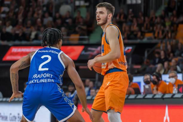 为球队赢得 为球队赢得