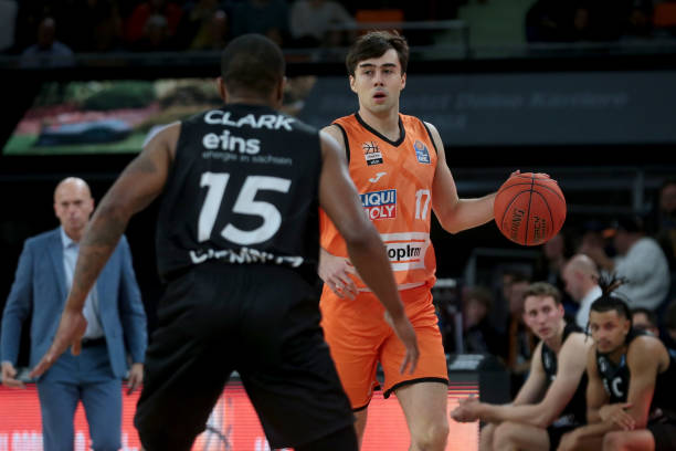 队在新赛季 队在新赛季