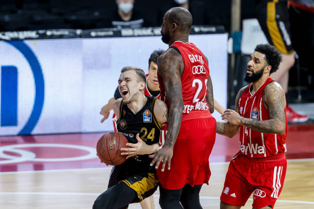 特的地位 特的地位