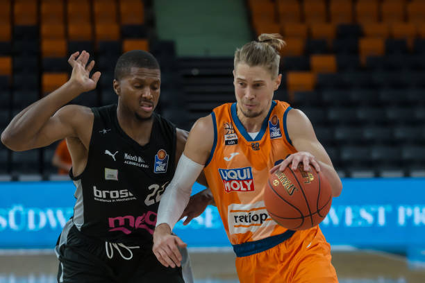 承载着巨大 承载着巨大