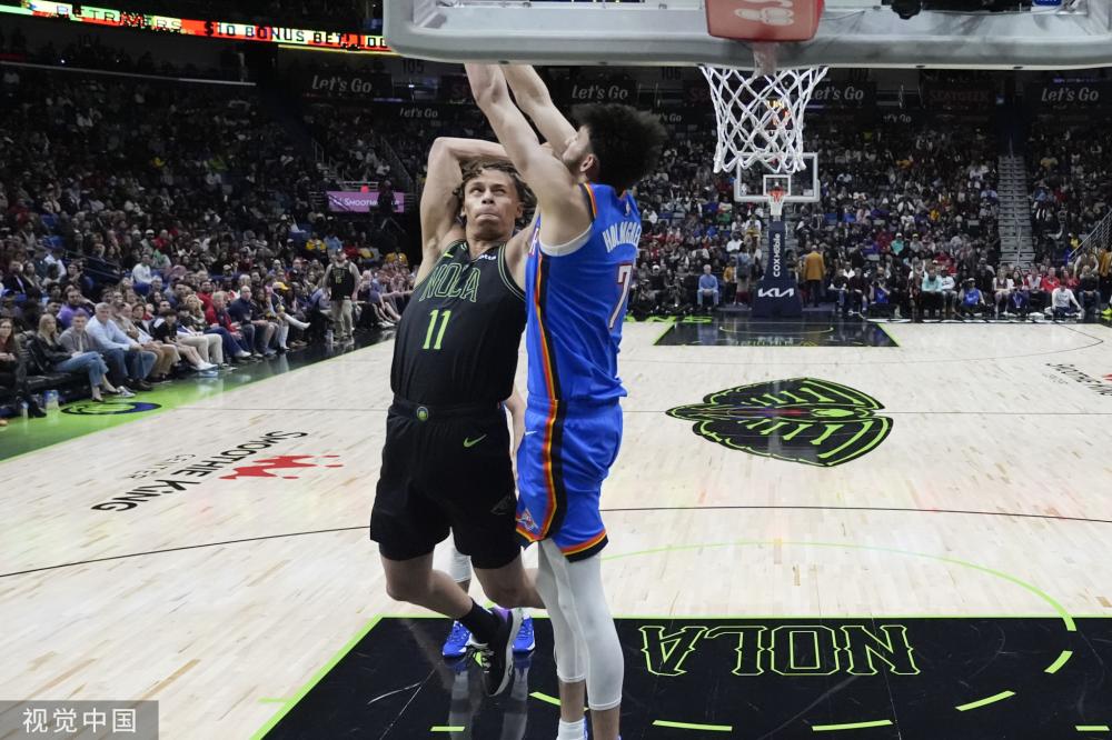 层层紧密的 层层紧密的