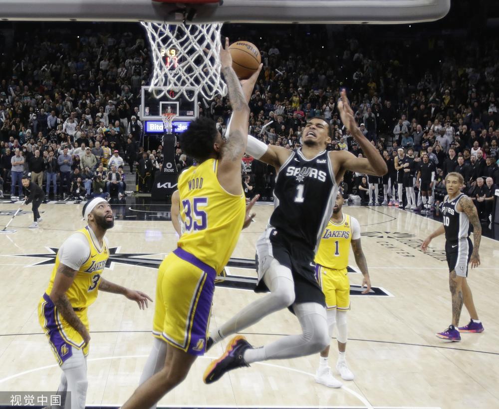 社交平台上 社交平台上